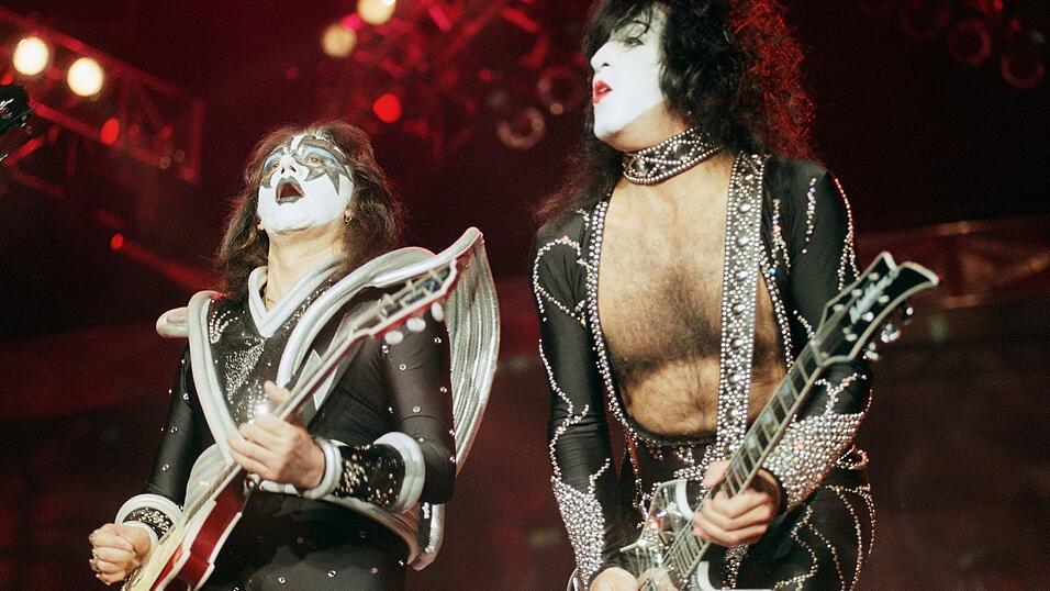Der Gitarrist Ace Frehley ist mit 74 Jahren gestorben. (Archivbild)