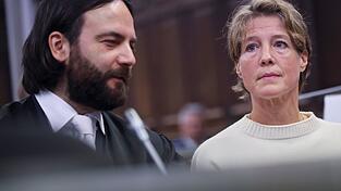 Unternehmerin Christina Block wird von Rechtsanwalt Ingo Bott vertreten. Unternehmerin Christina Block wird von Rechtsanwalt Ingo Bott vertreten.