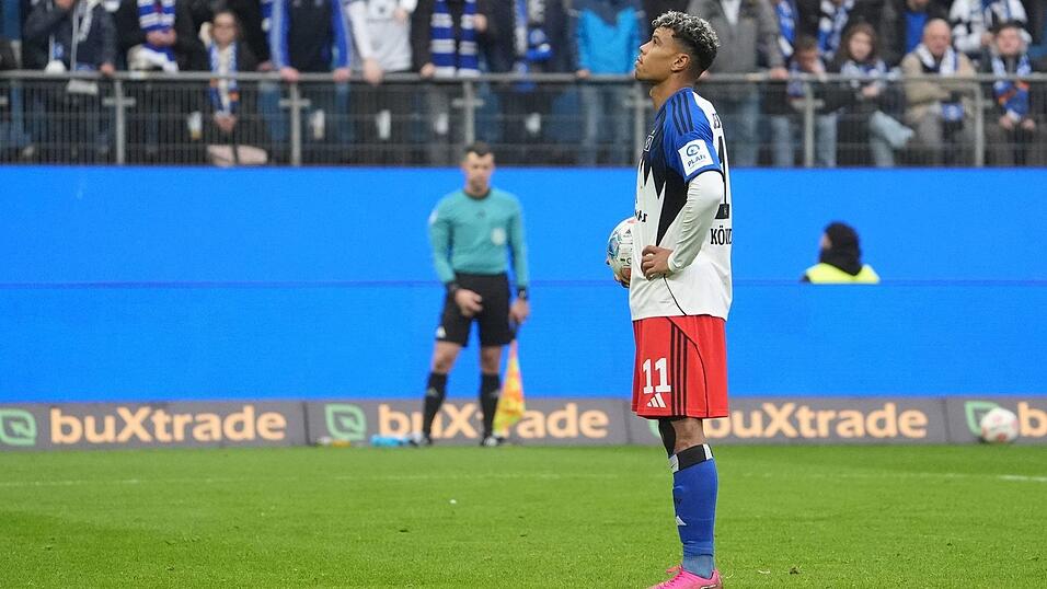 Die ganze Konzentration nutzte nichts: HSV-Stürmer Ransford Königsdörffer verschoss den Foulelfmeter. Die ganze Konzentration nutzte nichts: HSV-Stürmer Ransford Königsdörffer verschoss den Foulelfmeter.