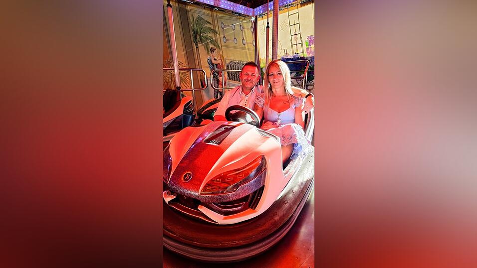 Beim Distel Autoscooter haben sich Jessica und Andreas Martel vor 30 Jahren kennengelernt. Beim Distel Autoscooter haben sich Jessica und Andreas Martel vor 30 Jahren kennengelernt.