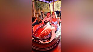 Beim Distel Autoscooter haben sich Jessica und Andreas Martel vor 30 Jahren kennengelernt. Beim Distel Autoscooter haben sich Jessica und Andreas Martel vor 30 Jahren kennengelernt.