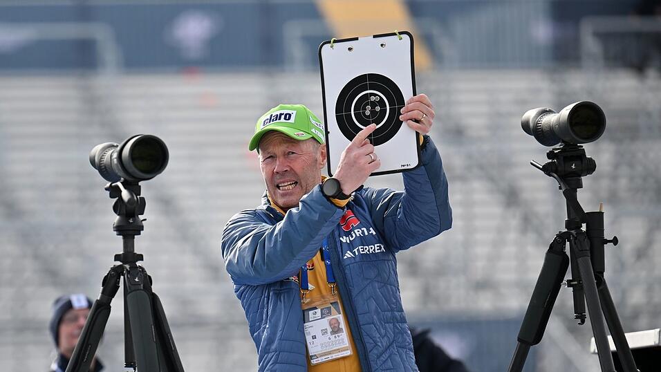 Uros Velepec zieht sich als Bundestrainer zurück. Uros Velepec zieht sich als Bundestrainer zurück.