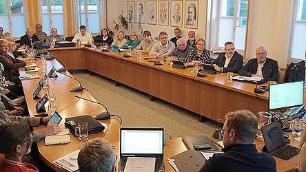Am Montag hat sich der Stadtrat zu seiner vorerst letzten Sitzung getroffen. Die konstituierende Sitzung des neuen Stadtrats ist - dann in neuer Besetzung - am 11. Mai.