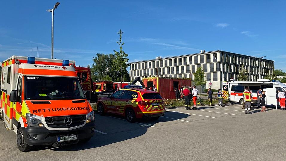 Gro&szlig;angelegte Personensuche der Polizei und weiterer Rettungskr&auml;fte am Mittwochnachmittag in Kelheim. Dort hatten Zeugen zuvor Hilfeschreie aus einem Waldst&uuml;ck geh&ouml;rt.