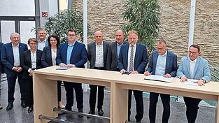 Vertreter des Runden Tisches bei der IHK. Vertreter des Runden Tisches bei der IHK.
