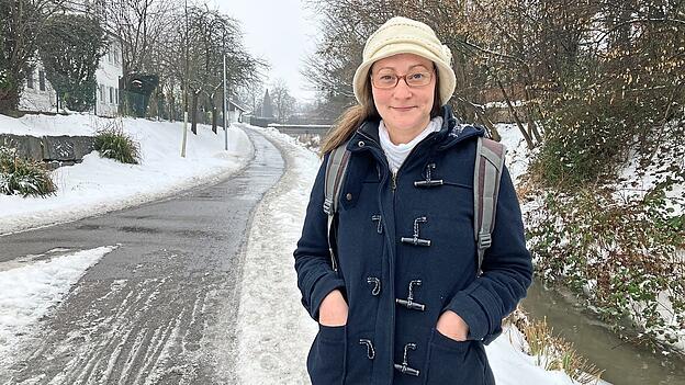 Winterspaziergang am Allachbach: Katrin Dengler ist gerne an der frischen Luft unterwegs, sei es auf Straubings gr&uuml;nen Wegen oder beim Wandern im Bayerischen Wald.
