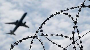 Die EU-Innenminister haben sich auf eine Liste sogenannter sicherer Herkunftsstaaten geeinigt, die in allen EU-Ländern gelten soll. (Symbolbild)