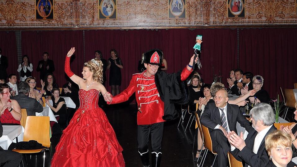 Impressionen vom Intrhonisationsball 2015 der Narrhalla Moosburg. (Foto: Ren&eacute; Spanier)