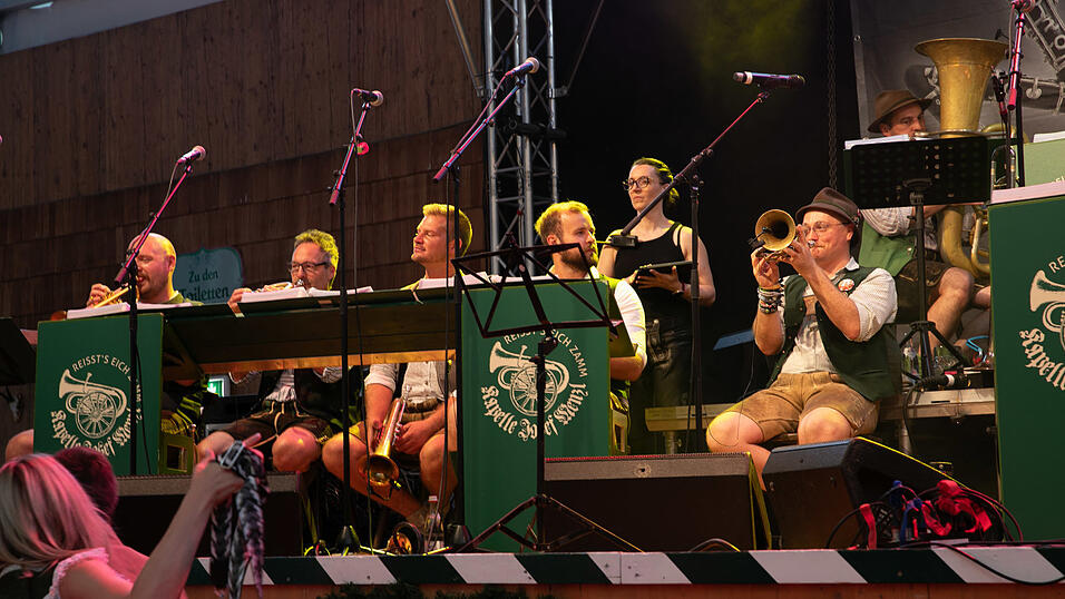 Die Partybilder vom Montag, 11. August, aus dem Festzelt Weckmann. Die Partybilder vom Montag, 11. August, aus dem Festzelt Weckmann.