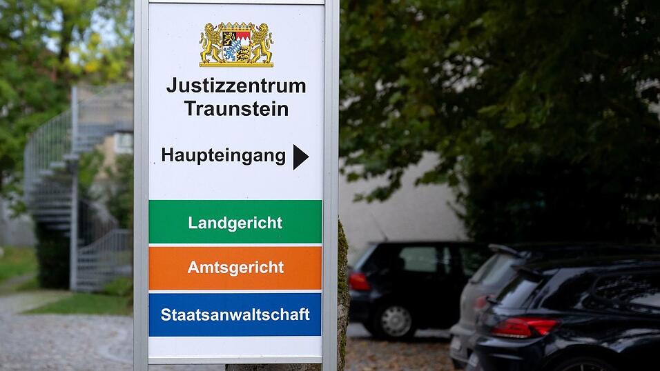 Ermittler aus Traunstein waren an der Aktion beteiligt. (Symbolbild) Ermittler aus Traunstein waren an der Aktion beteiligt. (Symbolbild)