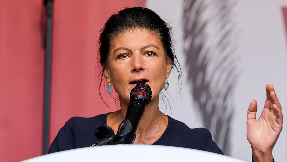 Parteigründerin Sahra Wagenknecht fordert, in Sachsen-Anhalt einen überparteilichen Ministerpräsidenten zu wählen. Wenn nicht, werde sich ihr BSW enthalten und so der AfD zur Mehrheit verhelfen. (Archiv) Parteigründerin Sahra Wagenknecht fordert, in Sachsen-Anhalt einen überparteilichen Ministerpräsidenten zu wählen. Wenn nicht, werde sich ihr BSW enthalten und so der AfD zur Mehrheit verhelfen. (Archiv)