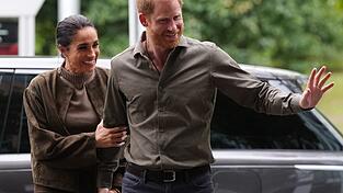 Bald wieder in Großbritannien: Harry und Meghan. (Archivbild) Bald wieder in Großbritannien: Harry und Meghan. (Archivbild)
