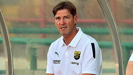 Vilzings Trainer Wolfgang Beller stehen nicht nur die Lebenserfahrung, sondern zur Zeit auch ein paar Sorgen ins Gesicht geschrieben.