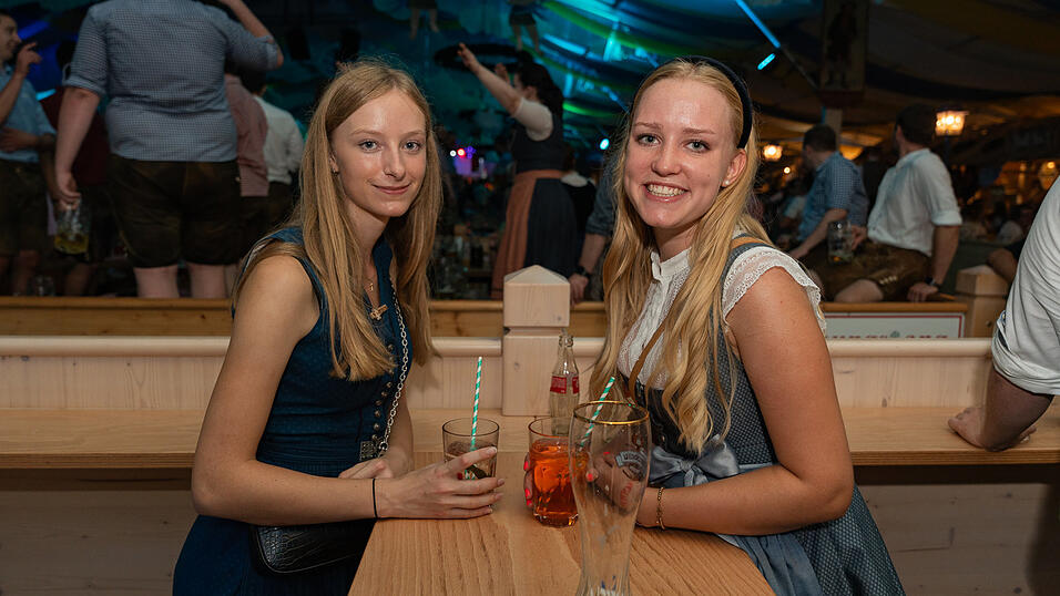 Die Partybilder vom Samstg, 19. August 2023, aus dem Festzelt Reisinger. Die Partybilder vom Samstg, 19. August 2023, aus dem Festzelt Reisinger.