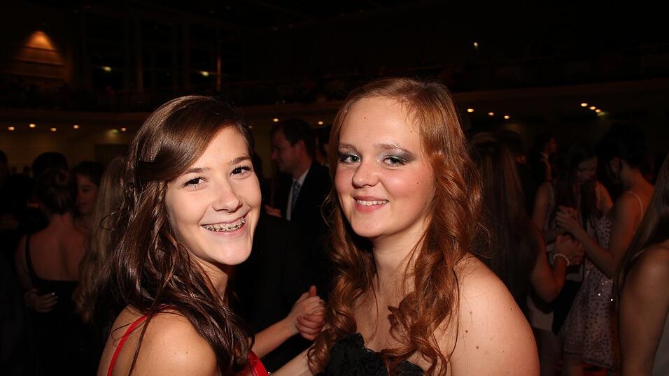 Die Bilder vom Abschlussball der Tanzschule Seidel in der Fraunhofer-Halle am 28. November. Die Bilder vom Abschlussball der Tanzschule Seidel in der Fraunhofer-Halle am 28. November.