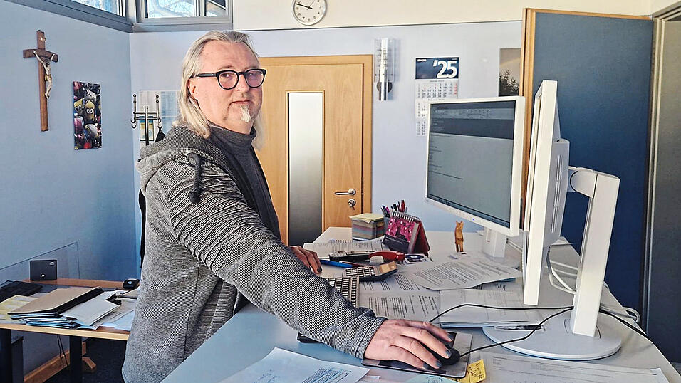 Hans Haider ist gerne Geschäftsleiter der Gemeinde Leiblfing, allerdings hat er in den vergangenen Jahrzehnten auch viele negative 'Vorfälle' erlebt und entsprechend viel zu erzählen.