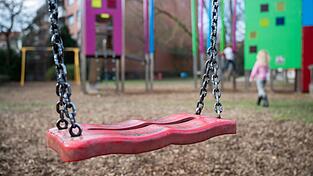 In Kempten durften Kinder bis zehn Jahre nur in Begleitung von Eltern oder &auml;lteren Jugendlichen auf den Spielplatz. Das ist nicht zul&auml;ssig, sagen Verfassungsrichter. (Symbolbild)
