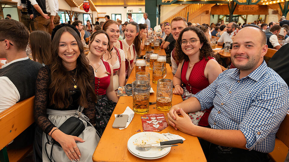 Die Partybilder vom Freitag, 16. August, aus dem Festzelt Nothaft. Die Partybilder vom Freitag, 16. August, aus dem Festzelt Nothaft.