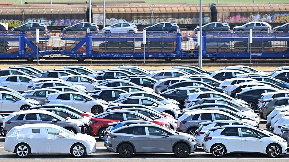 In Europa verkaufte der Konzern mit allen Marken fast drei Viertel mehr Batterieelektrofahrzeuge. (Archivbild) In Europa verkaufte der Konzern mit allen Marken fast drei Viertel mehr Batterieelektrofahrzeuge. (Archivbild)
