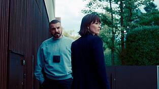 Je tiefer Hamza Kulina (Edin Hasanovic) und seine Kollegin Maryam Azadi (Melika Foroutan) in den Fall eintauchen, desto mysteriöser wird dieser. Je tiefer Hamza Kulina (Edin Hasanovic) und seine Kollegin Maryam Azadi (Melika Foroutan) in den Fall eintauchen, desto mysteriöser wird dieser.