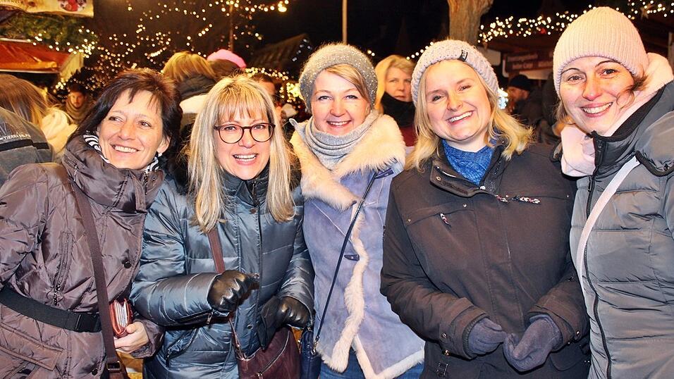 Der traditionelle Christkindlmarkt in Landshut z&auml;hlt zweifelsfrei zu den sch&ouml;nsten Bayerns. Daher pilgerten auch am Samstag, 15. Dezember, wieder etliche Besucher aus Nah und Fern zur Freyung.