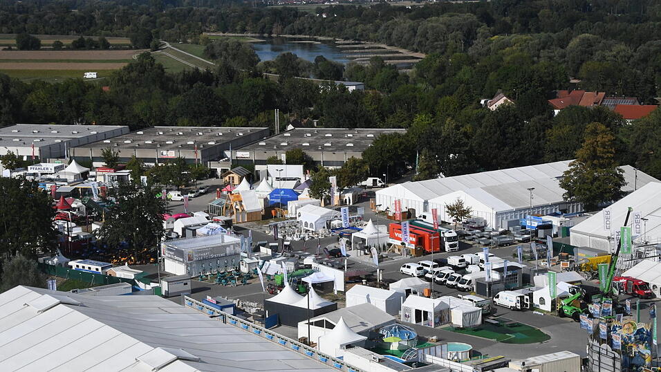 Bilder und Videos von der ersten Riesenrad-Fahrt Bilder und Videos von der ersten Riesenrad-Fahrt