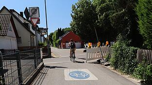 In Fahrradzonen und Fahrradstraßen sind prinzipiell keine Pkw erlaubt, in Moosburg gilt für den Anliegerverkehr aber eine Ausnahme.