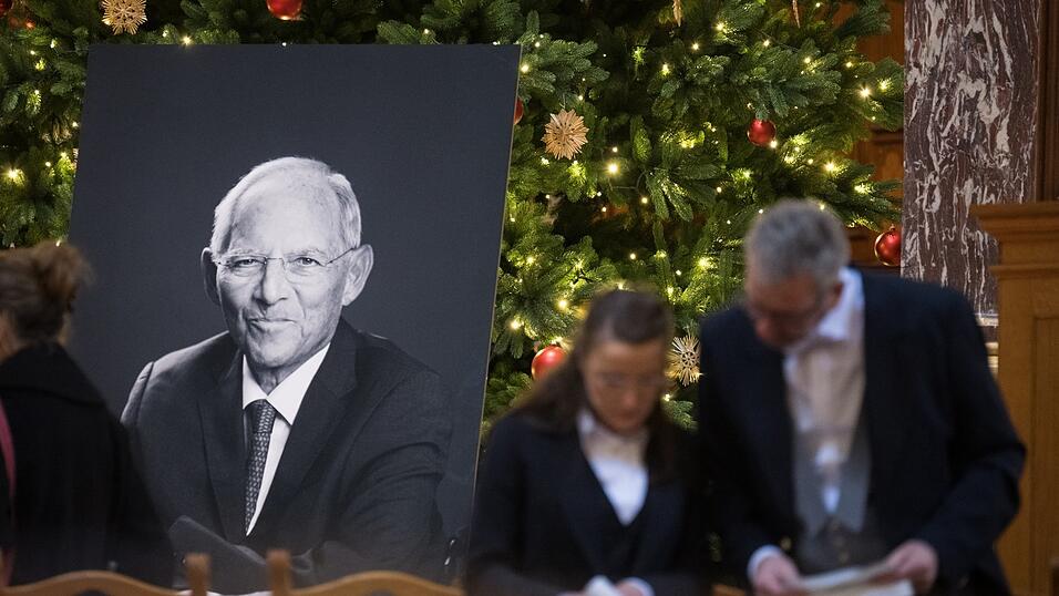 Wolfgang Sch&auml;uble war am zweiten Weihnachtstag gestorben. Er wurde inzwischen in seiner Heimatstadt Offenburg beigesetzt.
