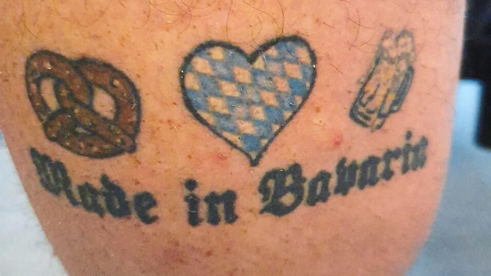 Auch der 38-jährige Andreas Fuchs aus Stadldorf trägt seit fast fünf Jahren ein Heimattattoo unter der Haut: 'Das Motiv hat mir einfach gefallen und hat keinen tieferen Sinn für mich.' Auch der 38-jährige Andreas Fuchs aus Stadldorf trägt seit fast fünf Jahren ein Heimattattoo unter der Haut: 'Das Motiv hat mir einfach gefallen und hat keinen tieferen Sinn für mich.'