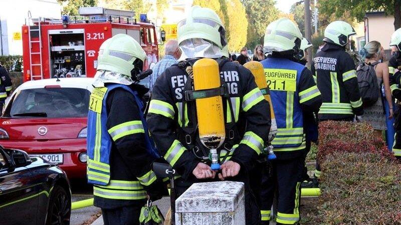 Alle Anwohner eines Gebäudes in der Eichendorffstraße konnten sich bei einem Kühlschrankbrand in der Erdgeschoss-Wohnung schnell in Sicherheit bringen. Alle Anwohner eines Gebäudes in der Eichendorffstraße konnten sich bei einem Kühlschrankbrand in der Erdgeschoss-Wohnung schnell in Sicherheit bringen.