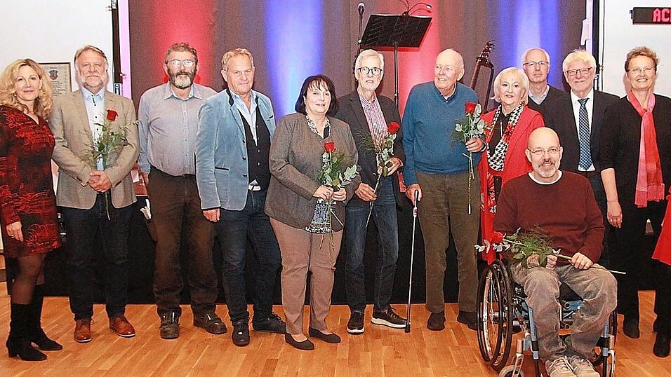 KulturMarkt-Vorsitzende Jutta Paulini (2. v. l.) mit den Geehrten.