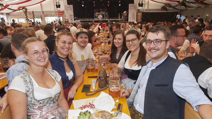 Die Partybilder vom Samstag, 17. August, aus dem Festzelt Lechner. Die Partybilder vom Samstag, 17. August, aus dem Festzelt Lechner.