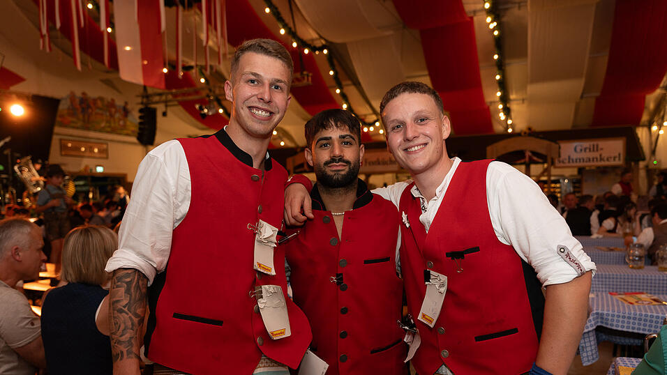 Die Partybilder vom Freitag, 11. August 2023, aus dem Festzelt Greindl. Die Partybilder vom Freitag, 11. August 2023, aus dem Festzelt Greindl.