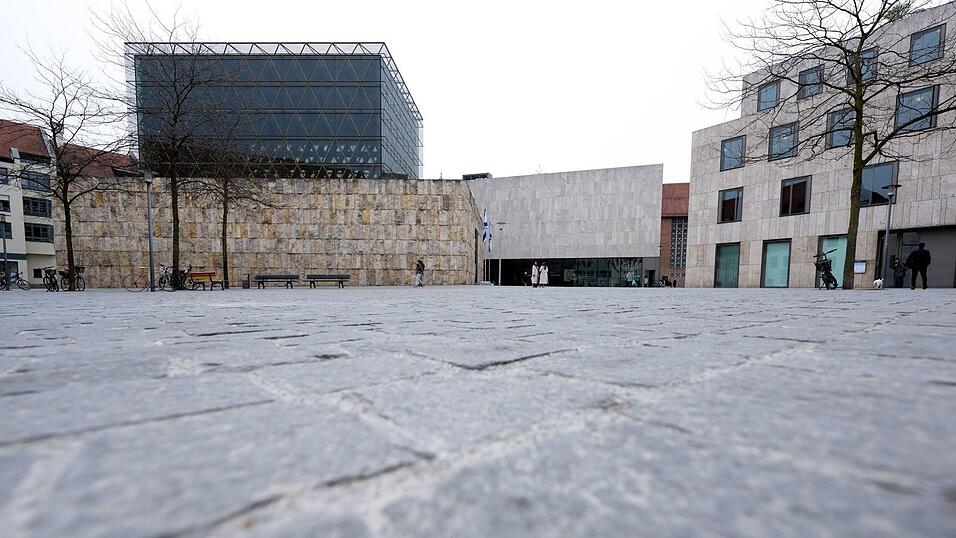 Vor 80 Jahren wurde in München die Israelitische Kultusgemeinde München und Oberbayern gegründet, seit 2006 gibt es eine neue Hauptsynagoge samt Gemeindezentrum. (Archivbild) Vor 80 Jahren wurde in München die Israelitische Kultusgemeinde München und Oberbayern gegründet, seit 2006 gibt es eine neue Hauptsynagoge samt Gemeindezentrum. (Archivbild)