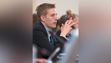 Dominik Krause muss vor seinem Amtsantritt als Oberb&uuml;rgermeister erst noch eine stabile Koalition schmieden.