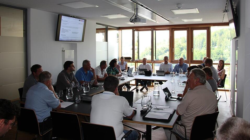 Der WUT-Ausschuss kam am Donnerstag im Landratsamt zusammen. Der WUT-Ausschuss kam am Donnerstag im Landratsamt zusammen.