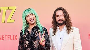 Bill (l) und Tom Kaulitz lassen sich auch in der dritten Staffel durch ihr Leben begleiten. (Archivbild)