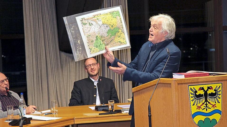 Johannes Molitor warf einen Blick auf die Anf&auml;nge des Geschichtsvereins.