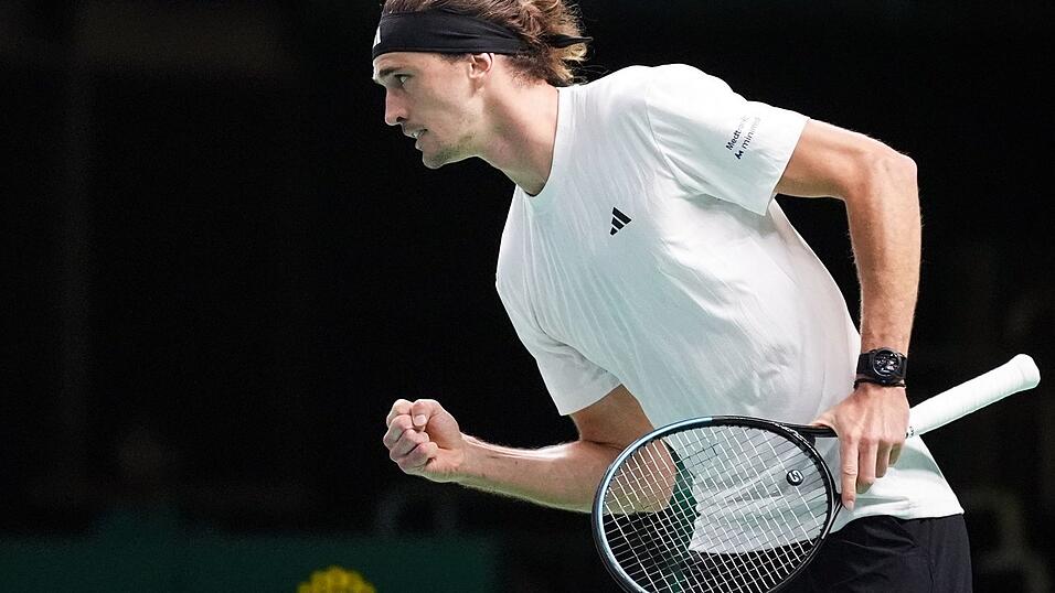 Alexander Zverev darf sich &uuml;ber einen knappen Viertelfinalsieg im Davis Cup freuen