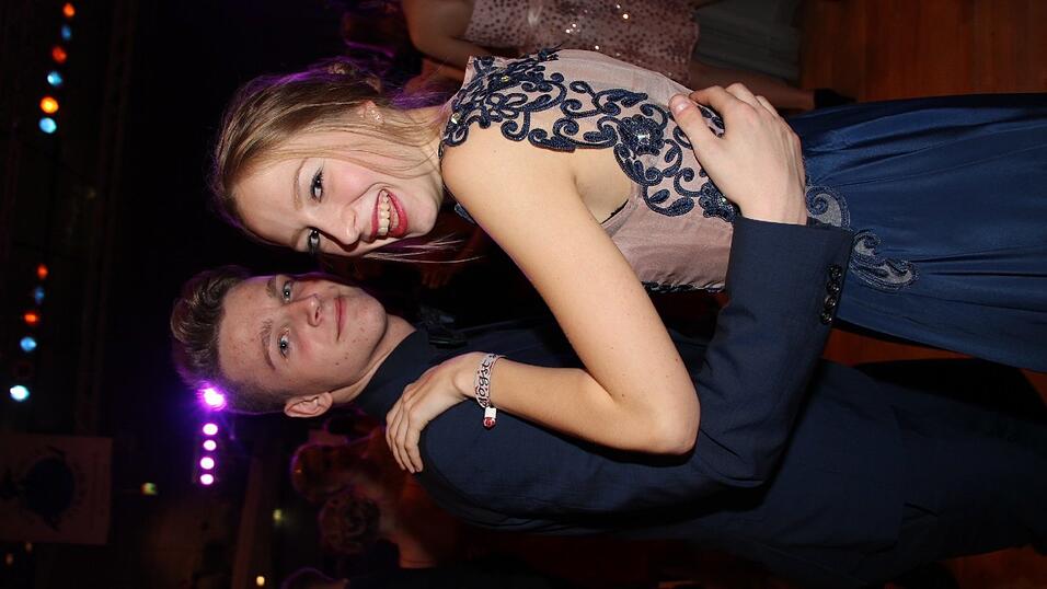 Die Bilder vom Abschlussball der Tanzschule Seidel in der Fraunhofer-Halle am 28. November. Die Bilder vom Abschlussball der Tanzschule Seidel in der Fraunhofer-Halle am 28. November.