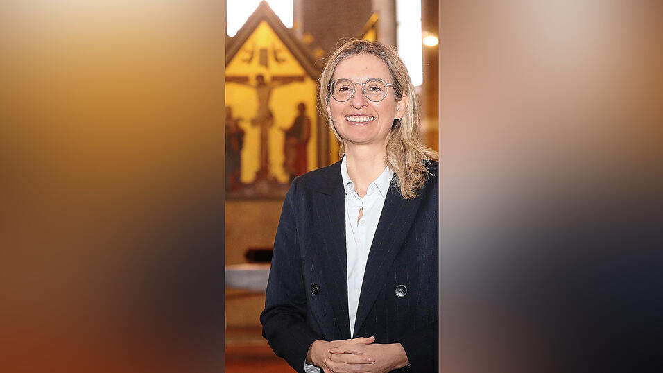 Nina Lubomierski ist mit 47 Jahren die jüngste unter den vier Bewerbern aufs Bischofsamt. Nina Lubomierski ist mit 47 Jahren die jüngste unter den vier Bewerbern aufs Bischofsamt.