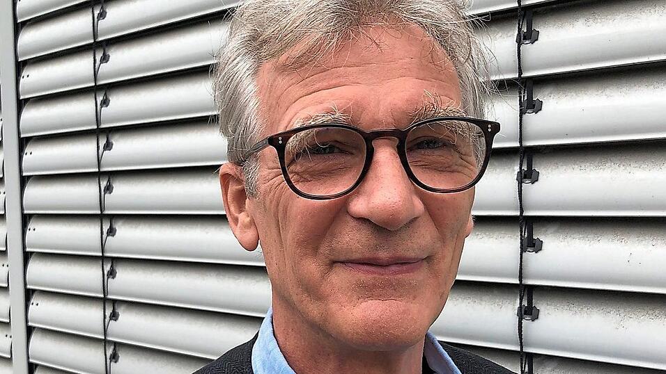Stefan Wagner, ärztlicher Leiter der Medizinischen Versorgungszentren Neurologie/Psychiatrie und Psychotherapie der medbo, spricht über das einjährige Bestehen der Einrichtungen. Stefan Wagner, ärztlicher Leiter der Medizinischen Versorgungszentren Neurologie/Psychiatrie und Psychotherapie der medbo, spricht über das einjährige Bestehen der Einrichtungen.