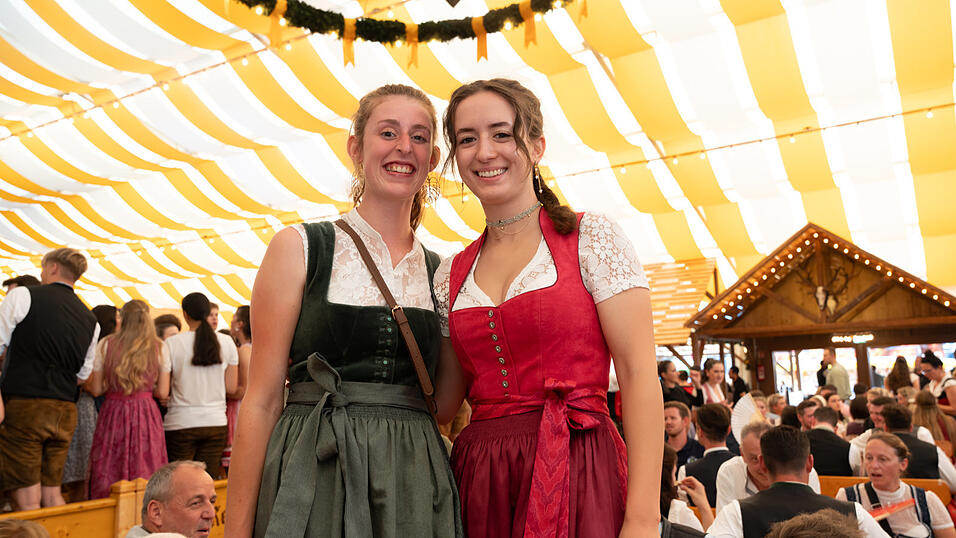 Die Partybilder vom Sonntag, 11. August 2024, aus dem Festzelt Nothaft. Die Partybilder vom Sonntag, 11. August 2024, aus dem Festzelt Nothaft.