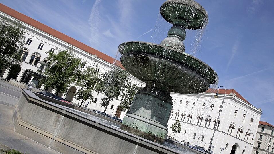 Die Ludwig-Maximilians-Universität (LMU) in München war Ziel eines Hackerangriffs. (Archivbild) Die Ludwig-Maximilians-Universität (LMU) in München war Ziel eines Hackerangriffs. (Archivbild)