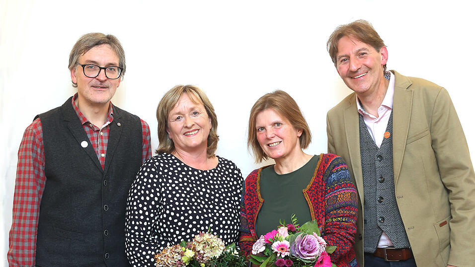 Das Foto zeigt die ÖDP-Spitzenkandidaten (von links): OB-Kandidat Heiko Helmbrecht, ÖDP-Stadträtin Elke März-Granda, Anja Helmbrecht-Schaar und Wolfgang Gratz Das Foto zeigt die ÖDP-Spitzenkandidaten (von links): OB-Kandidat Heiko Helmbrecht, ÖDP-Stadträtin Elke März-Granda, Anja Helmbrecht-Schaar und Wolfgang Gratz