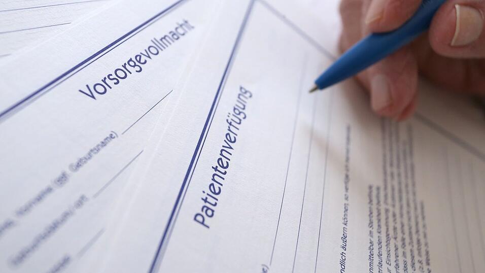 Wichtige Dokumente können im Zentralen Vorsorgeregister als Abschriften digital hinterlegt werden. (Symbolbild) Wichtige Dokumente können im Zentralen Vorsorgeregister als Abschriften digital hinterlegt werden. (Symbolbild)