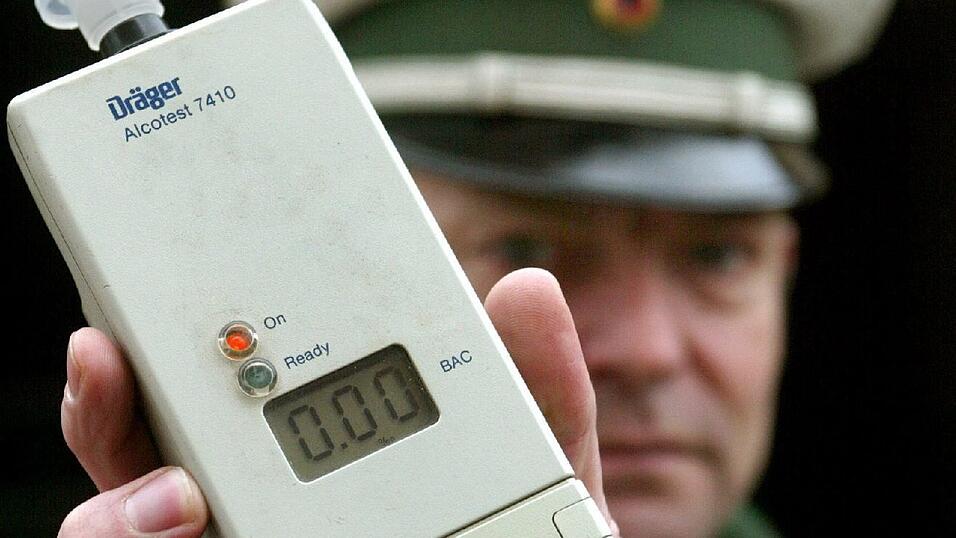 Symbolbild - Polizei Alkotest. Symbolbild - Polizei Alkotest.