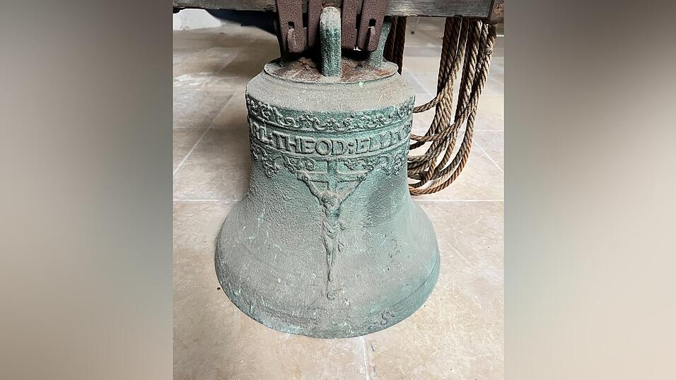 Die unrestaurierte Karl-Theodor-Glocke