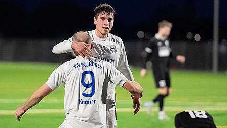 Florian Knauer (Nr. 9) setzte den Schlusspunkt unter den 0:3-Erfolg beim Tabellenf&uuml;nften SC Luhe-Wildenau.