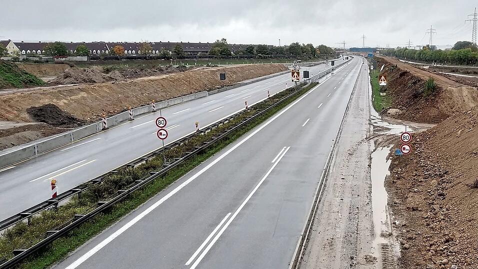 So eng war die alte, vierspurige A3 zu Beginn der Arbeiten, etwa bei Barbing.